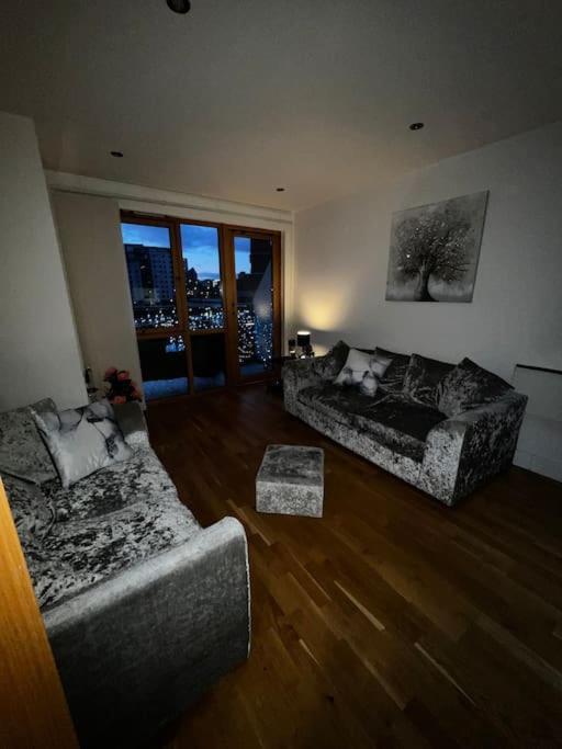 Leeds Clarence Dock 2 Bedroom Apt Exterior photo
